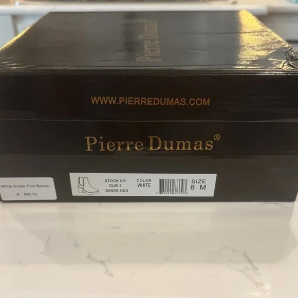 Pierre Dumas Textured White Ankle Booties - Picture 3 of 6